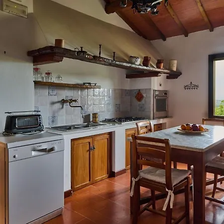 Villa Casale Conte Jacopo 6 *